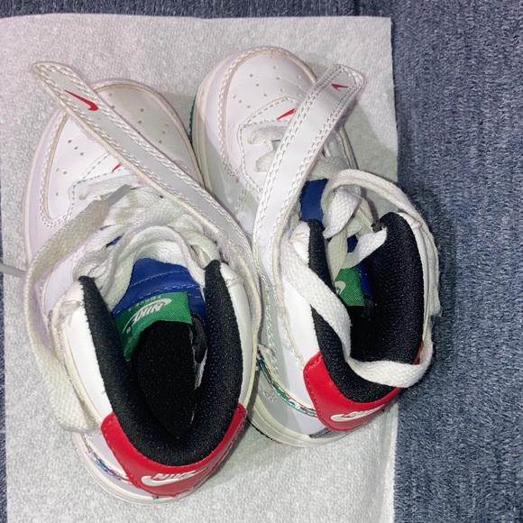 Nike Kids White Sneakers with Multicolor Accents - Picture 2 of 4
